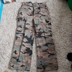 GAP Wide Leg Camo Cargo Pants Size 8